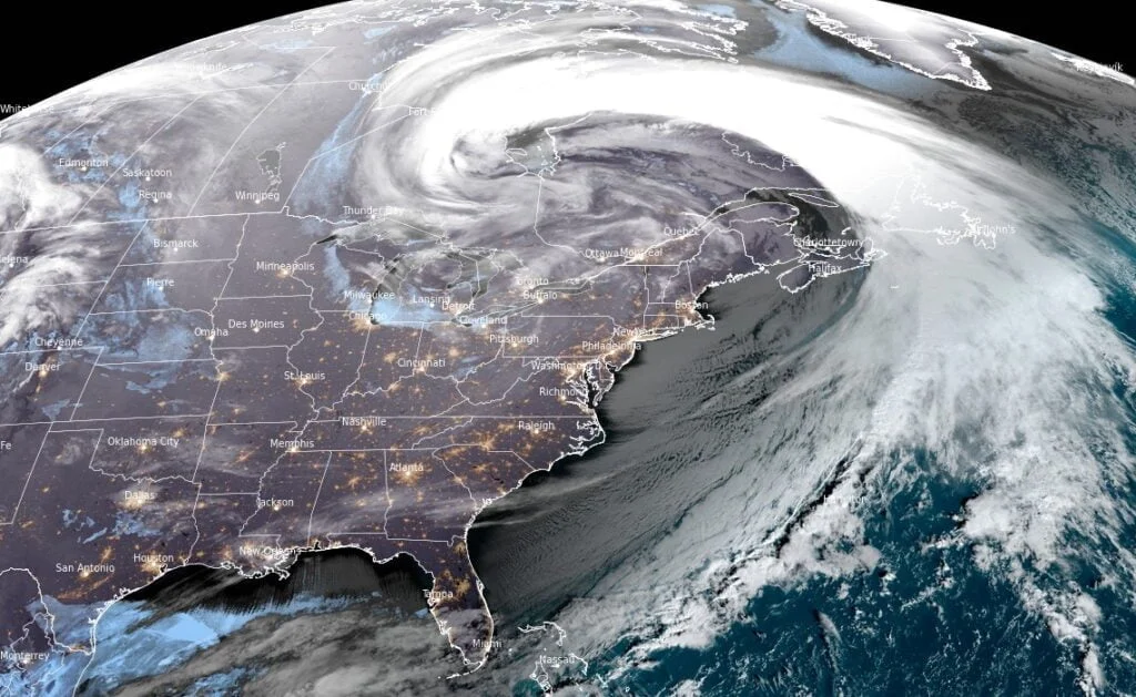 goes-east 13z december 24 2022 bg