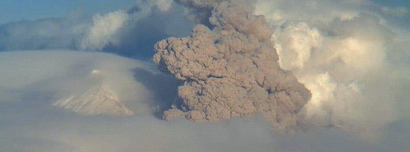 Large pyroclastic flow at Sheveluch volcano, Russia