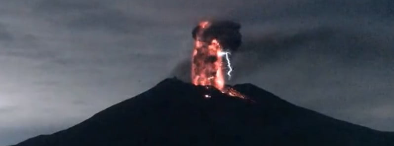 Strong explosions with volcanic lightning at Sakurajima, Japan