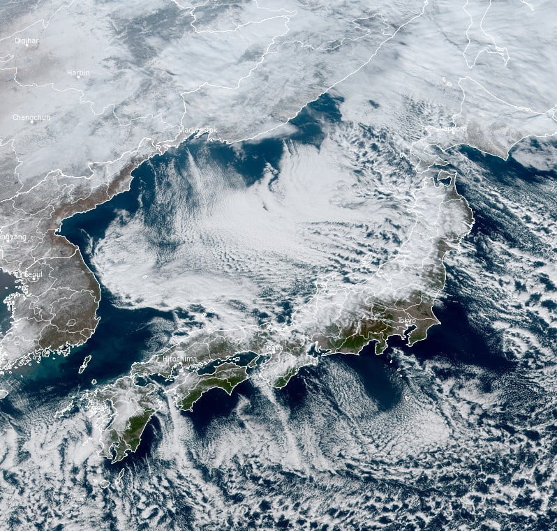 sea effect snow japan 0310z december 25 2022 bg
