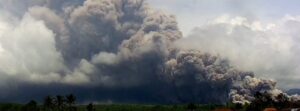 Massive eruption at Semeru volcano, volcanic ash up to 15.2 km (50 000 feet) a.s.l., Indonesia