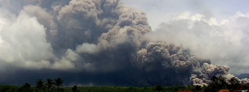 Massive eruption at Semeru volcano, volcanic ash up to 15.2 km (50 000 feet) a.s.l., Indonesia