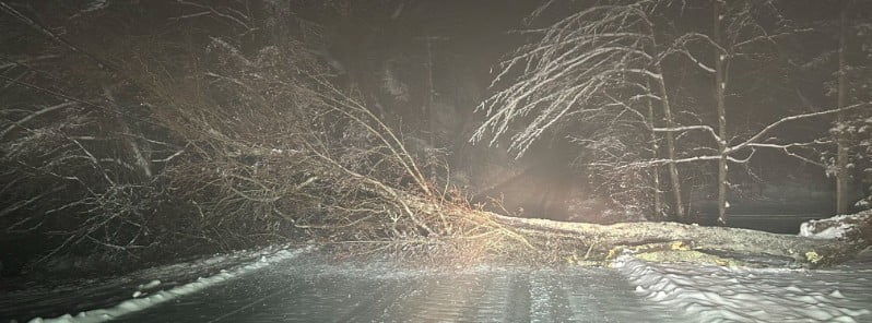 Heavy snow and ice storm hit Northeast U.S., leaving more than 90 000 homes without power