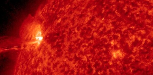 X1.0 solar flare erupts from Region 3186 — CME produced