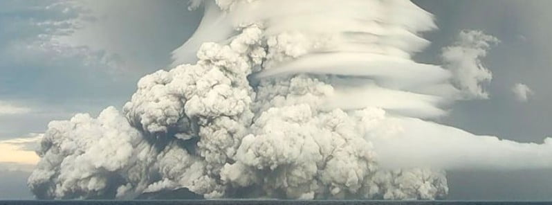 hunga tonga hunga haapai volcano eruption on january 14 2022 f