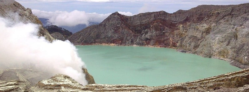 ijen volcano indonesia stock
