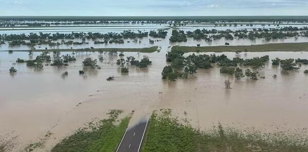North Queensland communities bracing for weeks of isolation after widespread floods