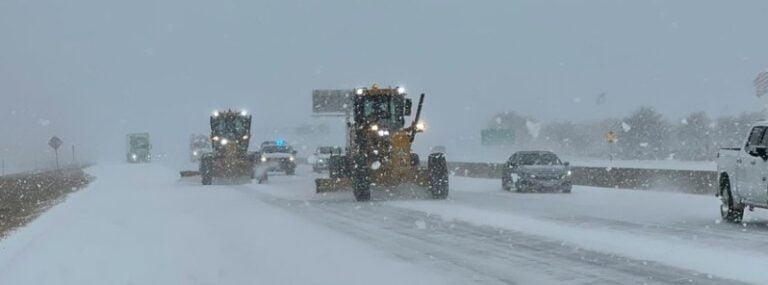 Widespread ice storm leaves at least 10 dead, more than 600 000 without power f