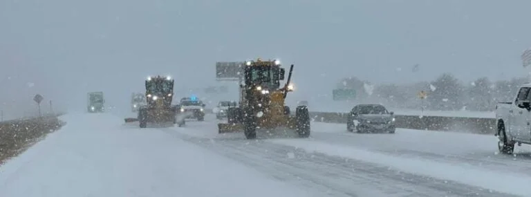 Widespread ice storm leaves at least 10 dead, more than 600 000 without power f