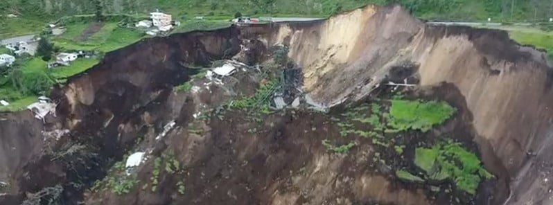 Drone video of a massive landslide in Alausi, Ecuador