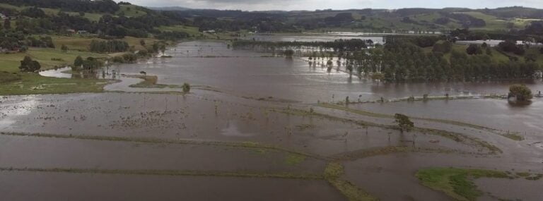 When summer turned extreme: A statistical analysis of New Zealand's remarkable summer of 2022-23