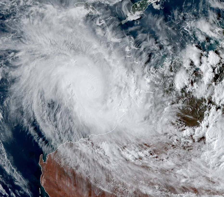 Cyclone Ilsa Reaches Western Australia