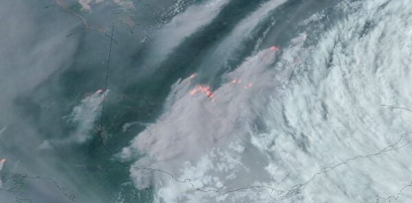 Wildfires in Western Canada engulf 400 000 ha (1 million acres), impacting air quality across North America