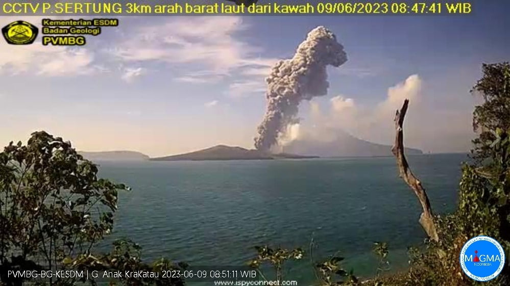 anak krakatau eruption june 9 2023 bg