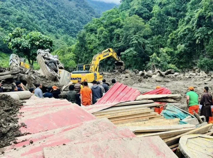 Flash floods hit Lhuentse, Bhutan, leaving 6 people dead and 17 missing a