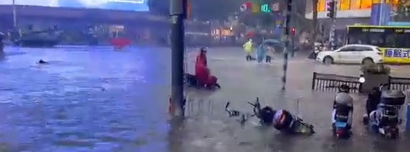 Heavy rain floods Nanjing city center, Jiangsu, China