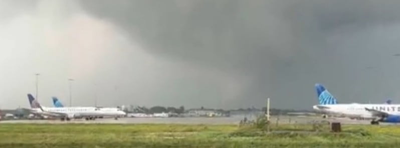 Multiple tornadoes touch down in northeastern Illinois, disrupting air travel