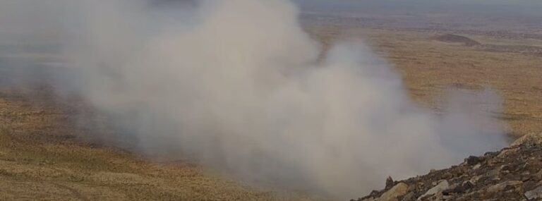 Volcanic eruption started just northwest of Litli Hrutur, Reykjanes Peninsula, Iceland