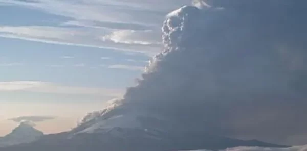 shishaldin volcano eruption july 18 2023 1549z f