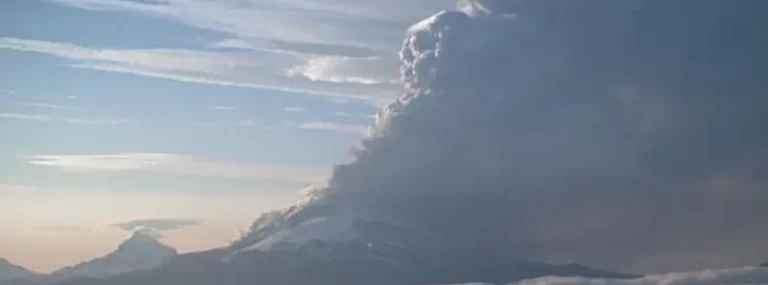 shishaldin volcano eruption july 18 2023 1549z f