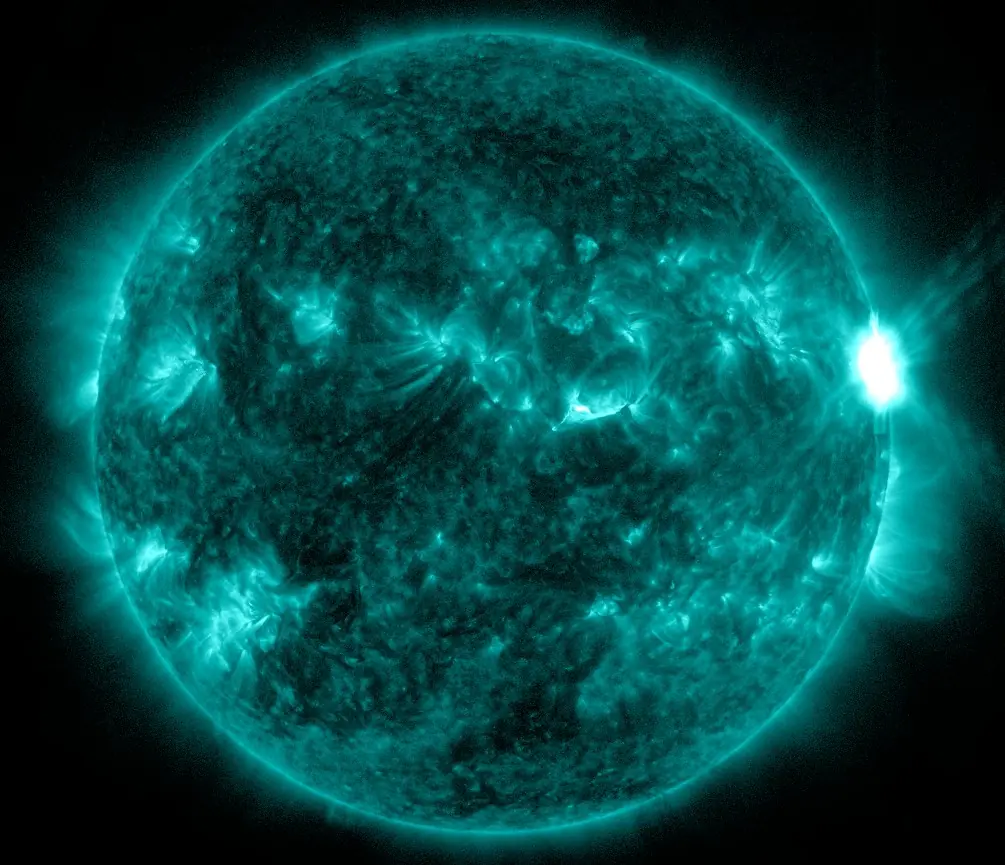 x1.6 solar flare august 5 2023 aia 131