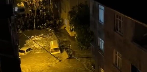 Severe flash floods hit Istanbul, leaving 2 people dead and 5 injured, Turkey