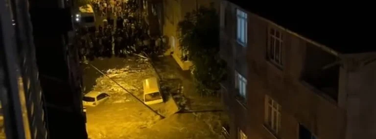 Severe flash floods hit Istanbul, leaving 2 people dead and 5 injured, Turkey