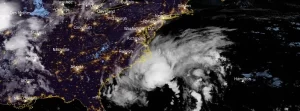 Tropical storm developing off the SE coast of USA, landfall forecast in North Carolina