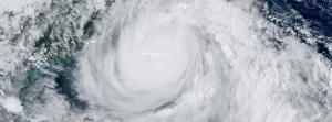 Typhoon “Haikui” makes landfall in Taiwan