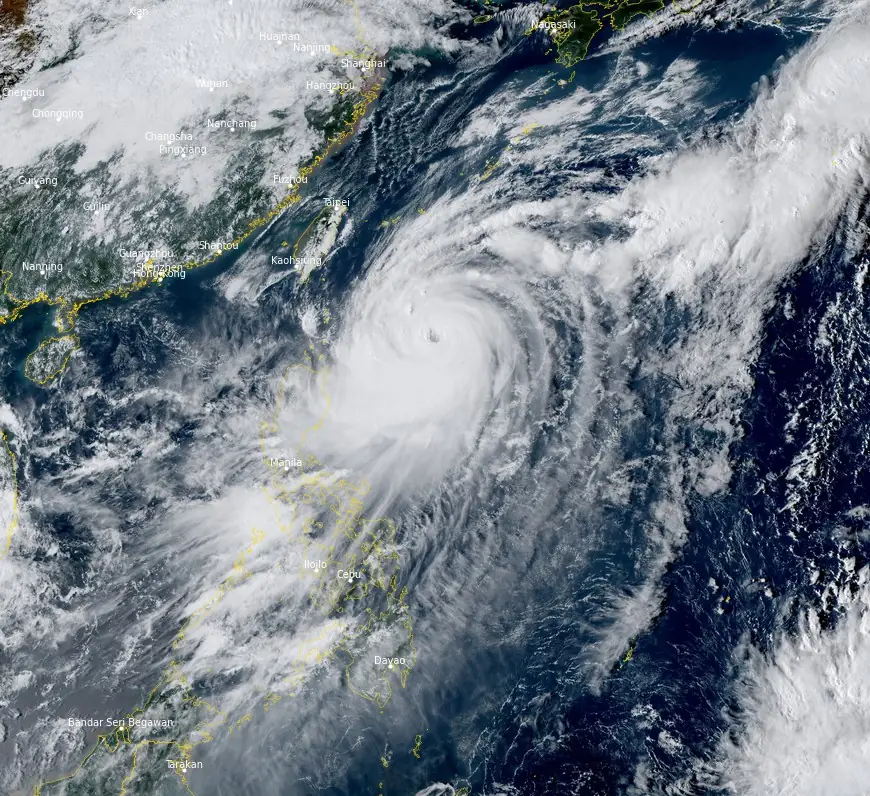 typhoon koinu at 0650z on october 2 2023 himawari-9 bg
