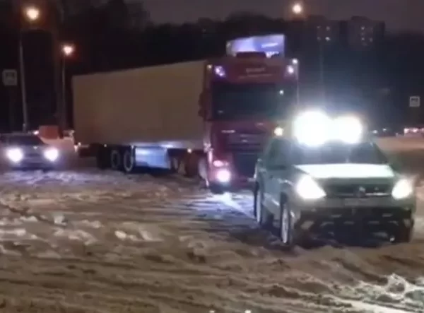 Severe 'black blizzard' in Moscow: Snowfall hits 35 pcnt of monthly average overnight