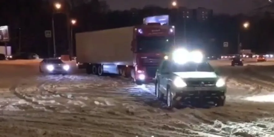 Severe 'black blizzard' in Moscow: Snowfall hits 35 pcnt of monthly average overnight