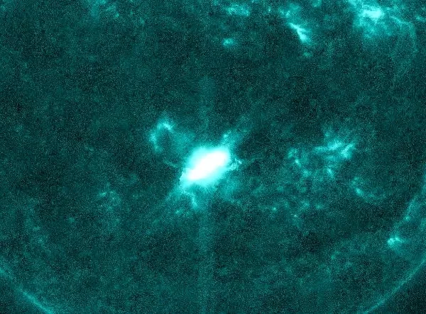 M9.8 solar flare erupts from geoeffective Region 3500, Earth-directed CME likely