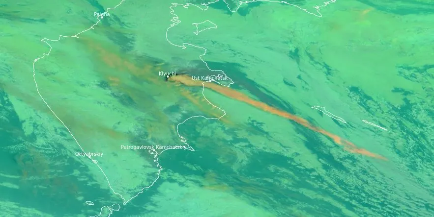 satellite image of ash cloud rising above klyuchevskoy volcano at 2340 utc on october 31 2023