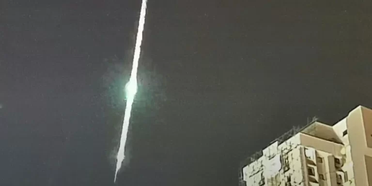 Bright fireball over Mumbai, India - the second in 5 days