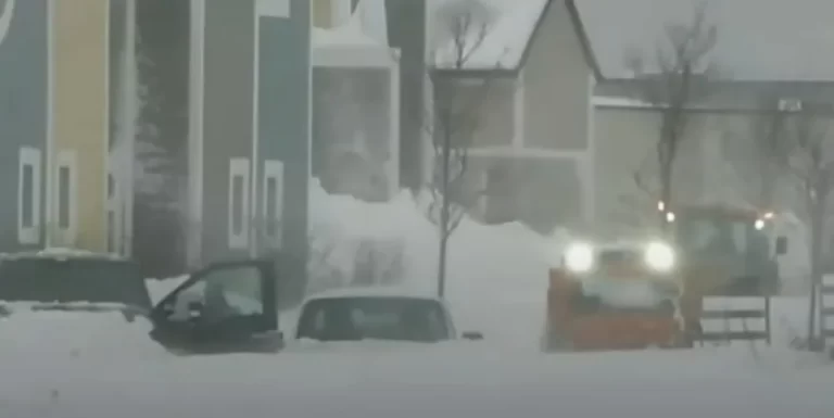 Historic snowstorm paralyzes central and eastern Nova Scotia, Canada