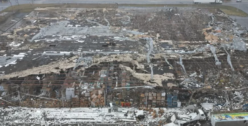 Rare EF-2 tornado hits Grand Blanc, causing major damage to industrial complex, Michigan f