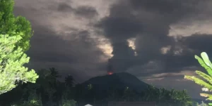 Strong eruptive activity at Ibu volcano, Indonesia