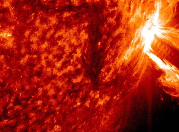 Major X2.5 solar flare erupts from AR 3576, producing large CME