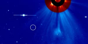 Comet disintegrates as it dives into the Sun