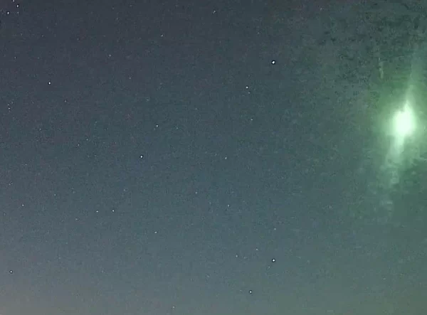 Public meteorite hunt after large fireball streaks over New Zealand