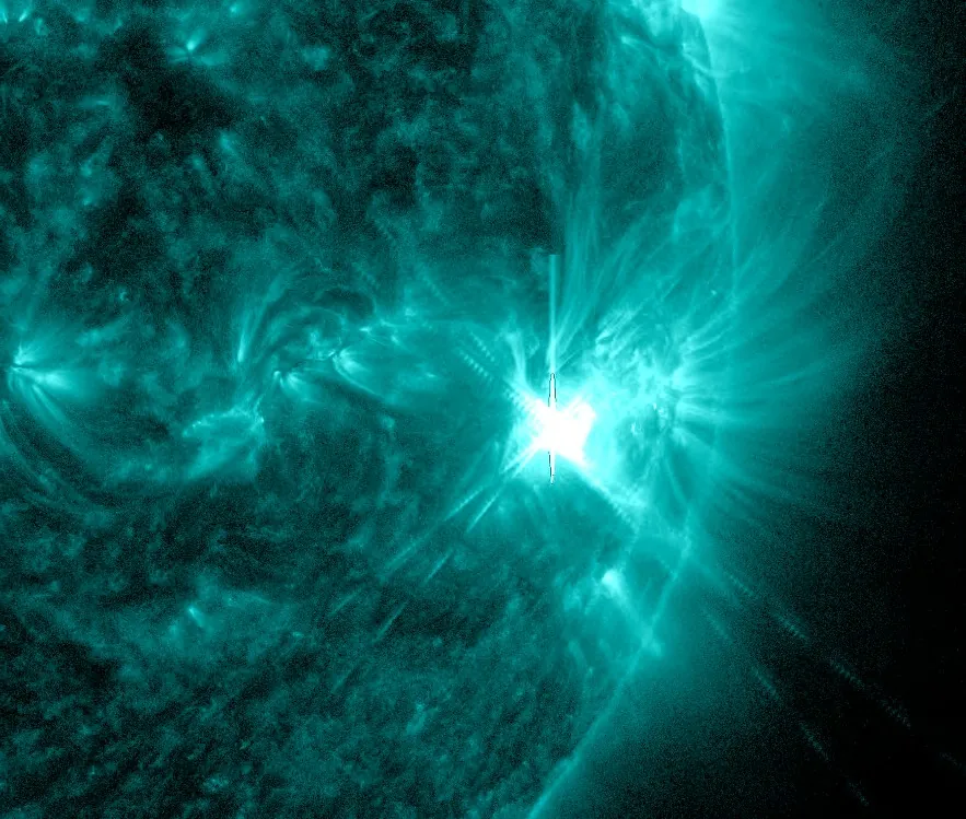m6.1 solar flare march 28 2024 aia 131 image at 1557 utc