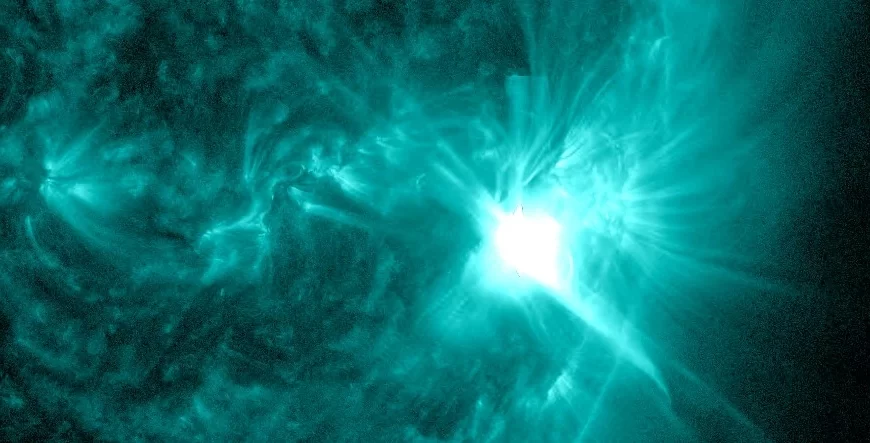 Strong X1.1 solar flare erupts from AR 3615