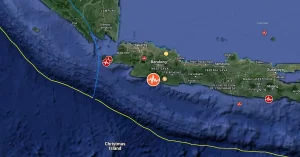 Strong M6.2 earthquake hits near the coast of Java, Indonesia