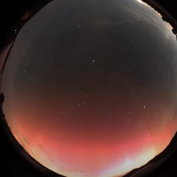 From dusk till dawn with all-sky camera in Italy observing exceptional auroral activity in 4K