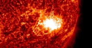 Major X3.9 solar flare erupts from AR 3664 — the 10th X-class flare in just 7 days