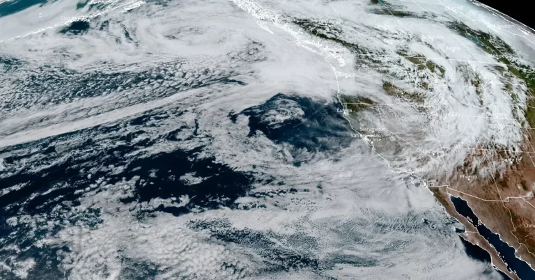 atmospheric river pacific northwest satellite image noaa goes west at 0020 utc on june 4 2024