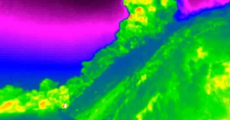 Strong paroxysmal event at Stromboli summit craters causes pyroclastic flow, Italy july 11 2024
