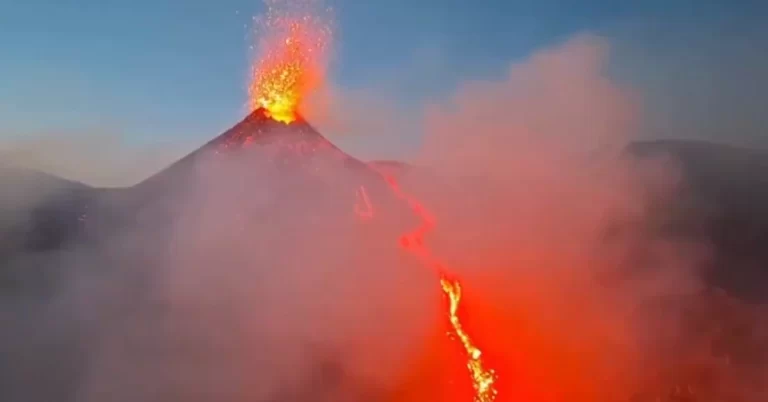 Violent lava fountaining at Etna volcano, Italy july 4 2024