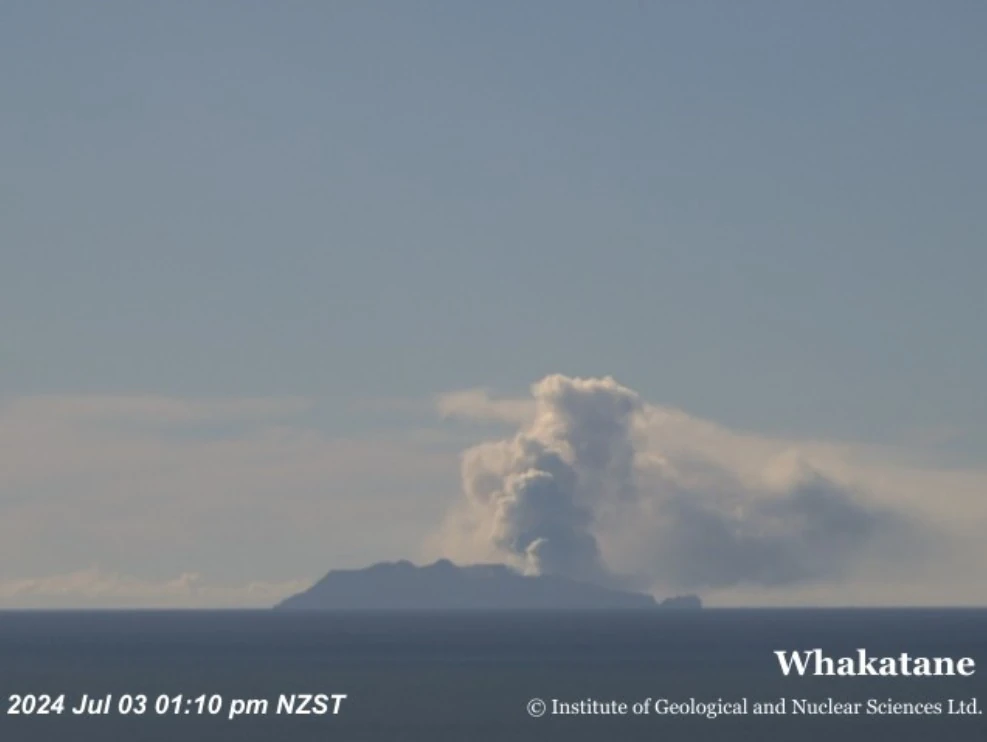 steaming at white island volcano 1310 nzst july 3 2024 bg